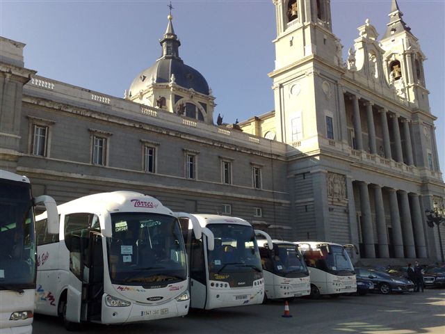 Alquilar minibus Madrid - eventos - Bodas